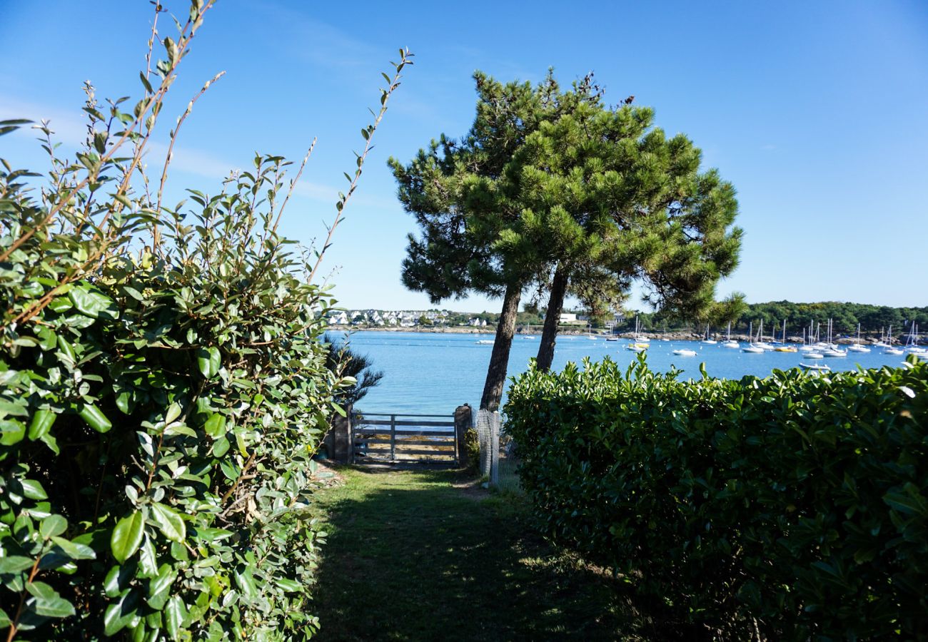 Maison à Concarneau - -LES LUTINS- CHARMANTE MAISON LES PIEDS DANS L'EAU