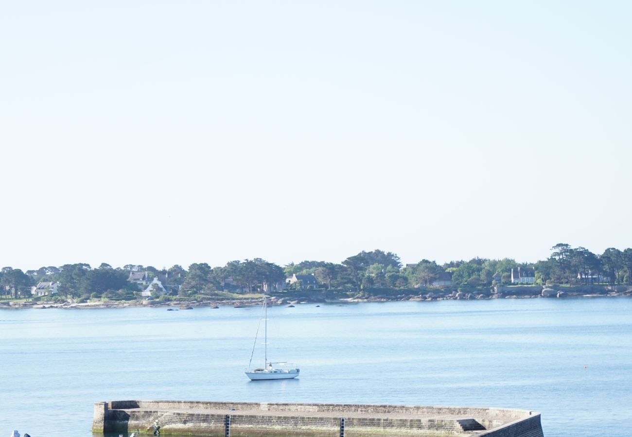 Studio à Concarneau - -BLUE- STUDIO AVEC VUE MER ET PARKING