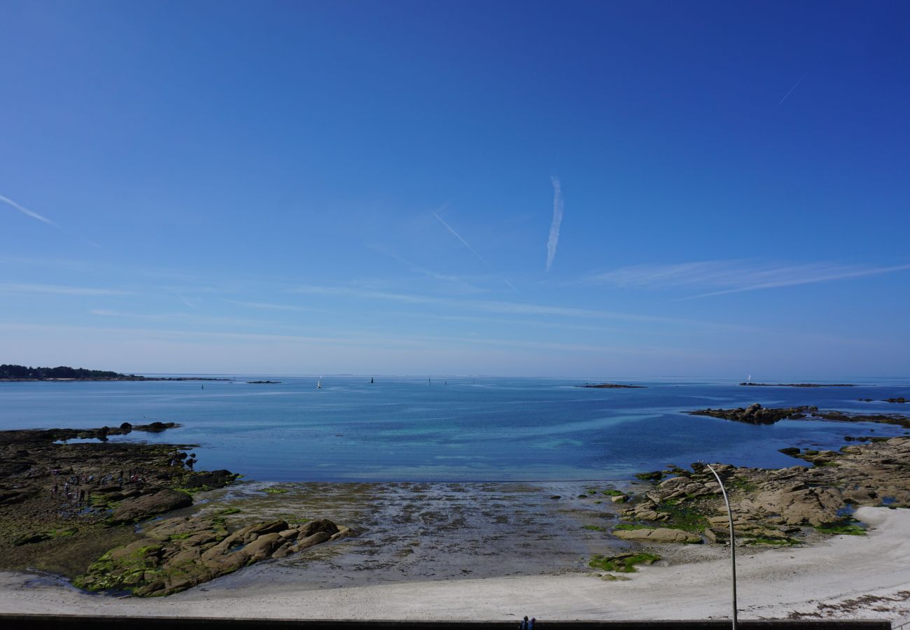 Studio à Concarneau - -BLUE- STUDIO AVEC VUE MER ET PARKING