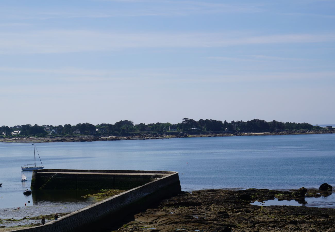 Studio à Concarneau - -BLUE- STUDIO AVEC VUE MER ET PARKING