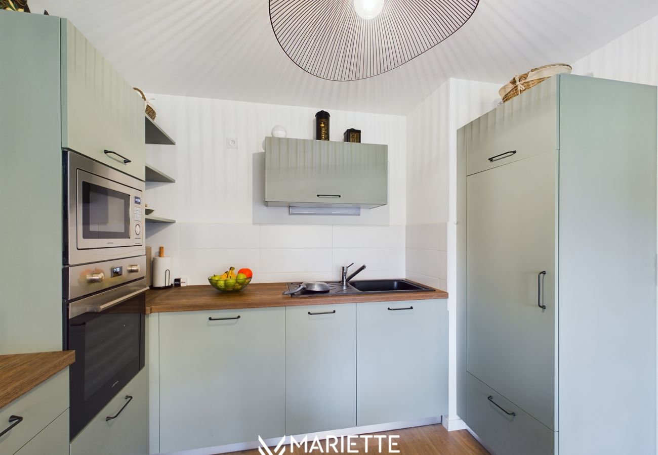 Appartement à Concarneau - -BIRDY- chaleureux T2, rénové avec parking