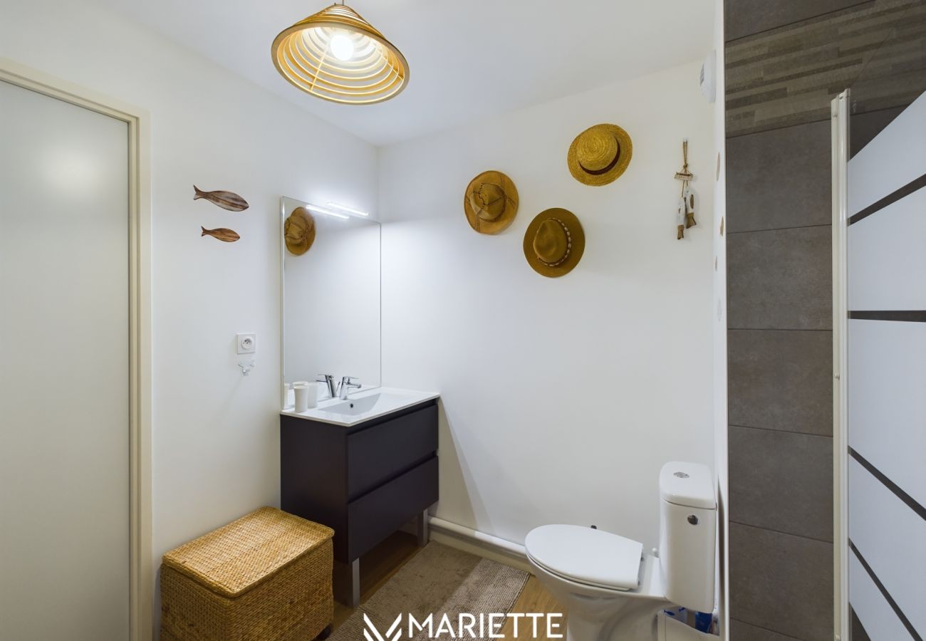 Appartement à Concarneau - -BIRDY- chaleureux T2, rénové avec parking