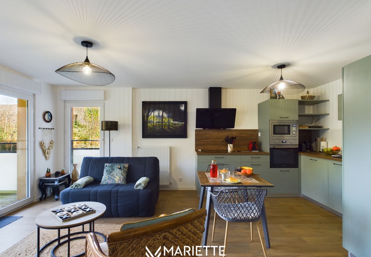 Appartement à Concarneau - -BIRDY- chaleureux T2, rénové avec parking