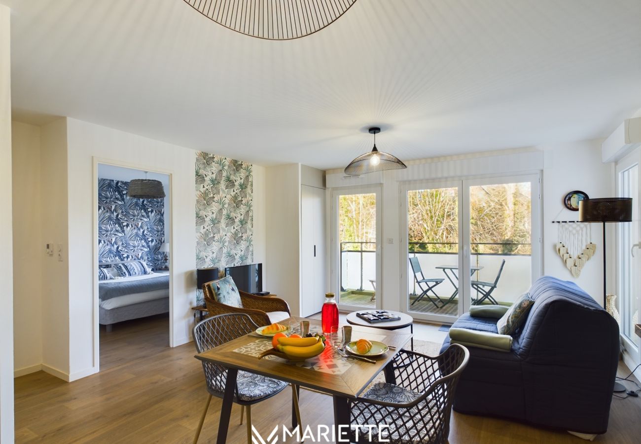 Appartement à Concarneau - -BIRDY- chaleureux T2, rénové avec parking