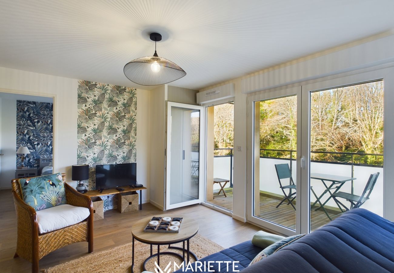 Appartement à Concarneau - -BIRDY- chaleureux T2, rénové avec parking