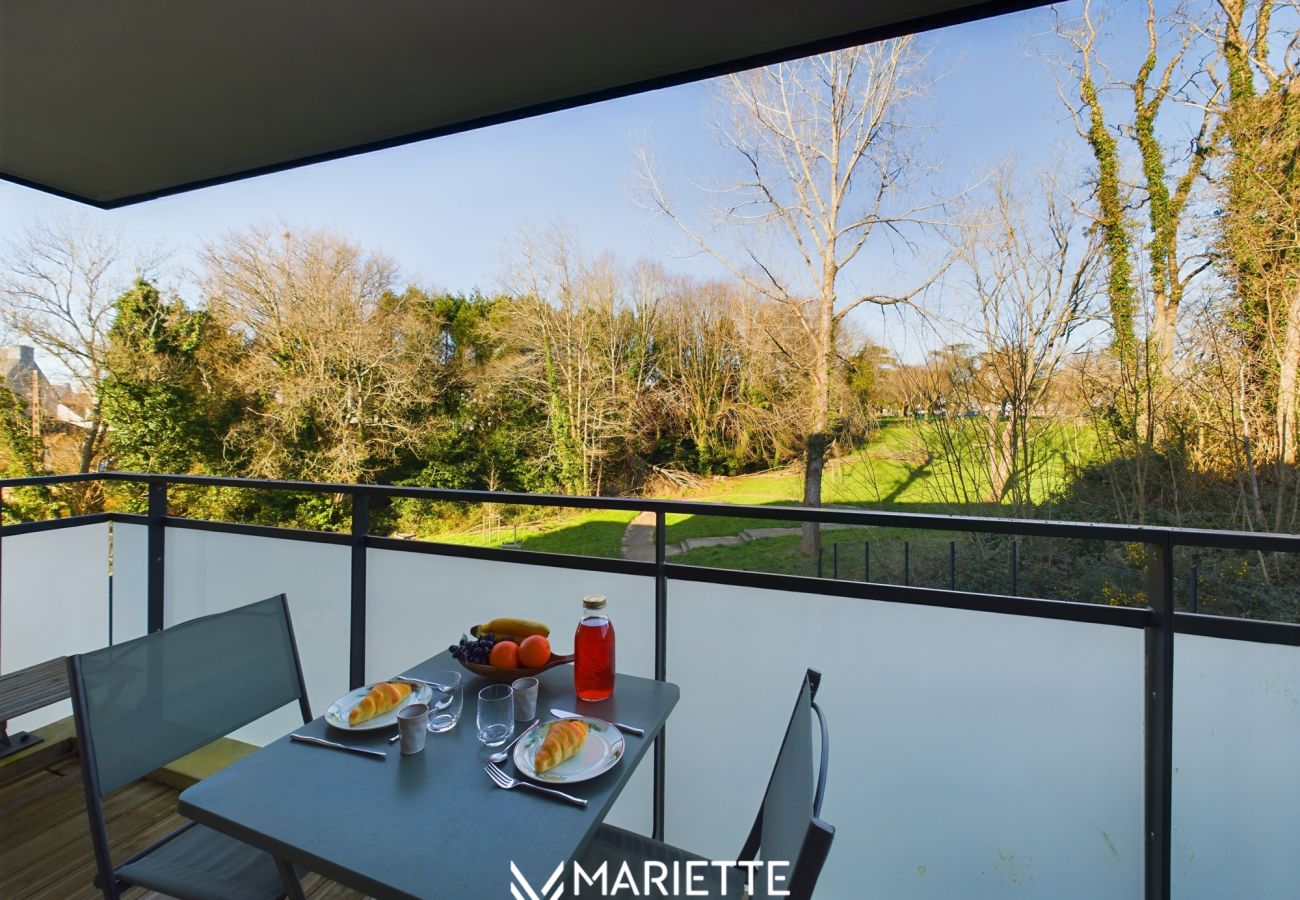 Appartement à Concarneau - -BIRDY- chaleureux T2, rénové avec parking