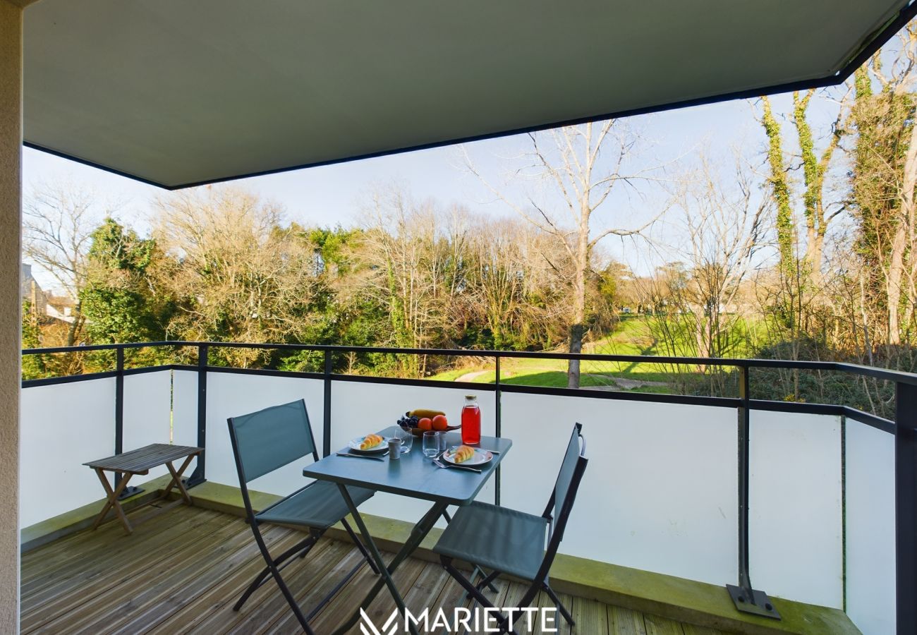 Appartement à Concarneau - -BIRDY- chaleureux T2, rénové avec parking