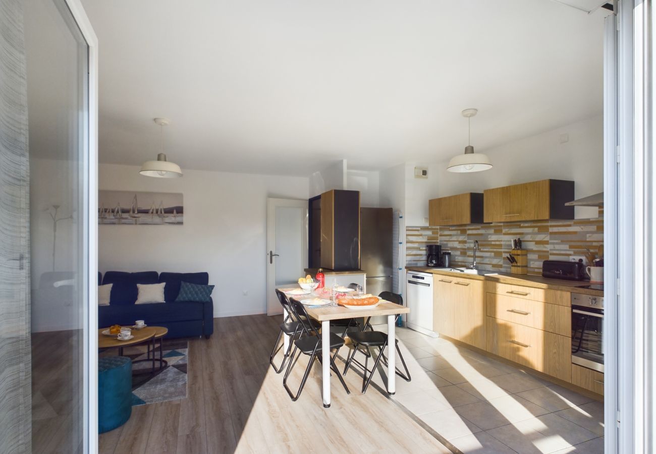Appartement à Concarneau - -INDIGO-T3 avec balcon et 2 places de parking