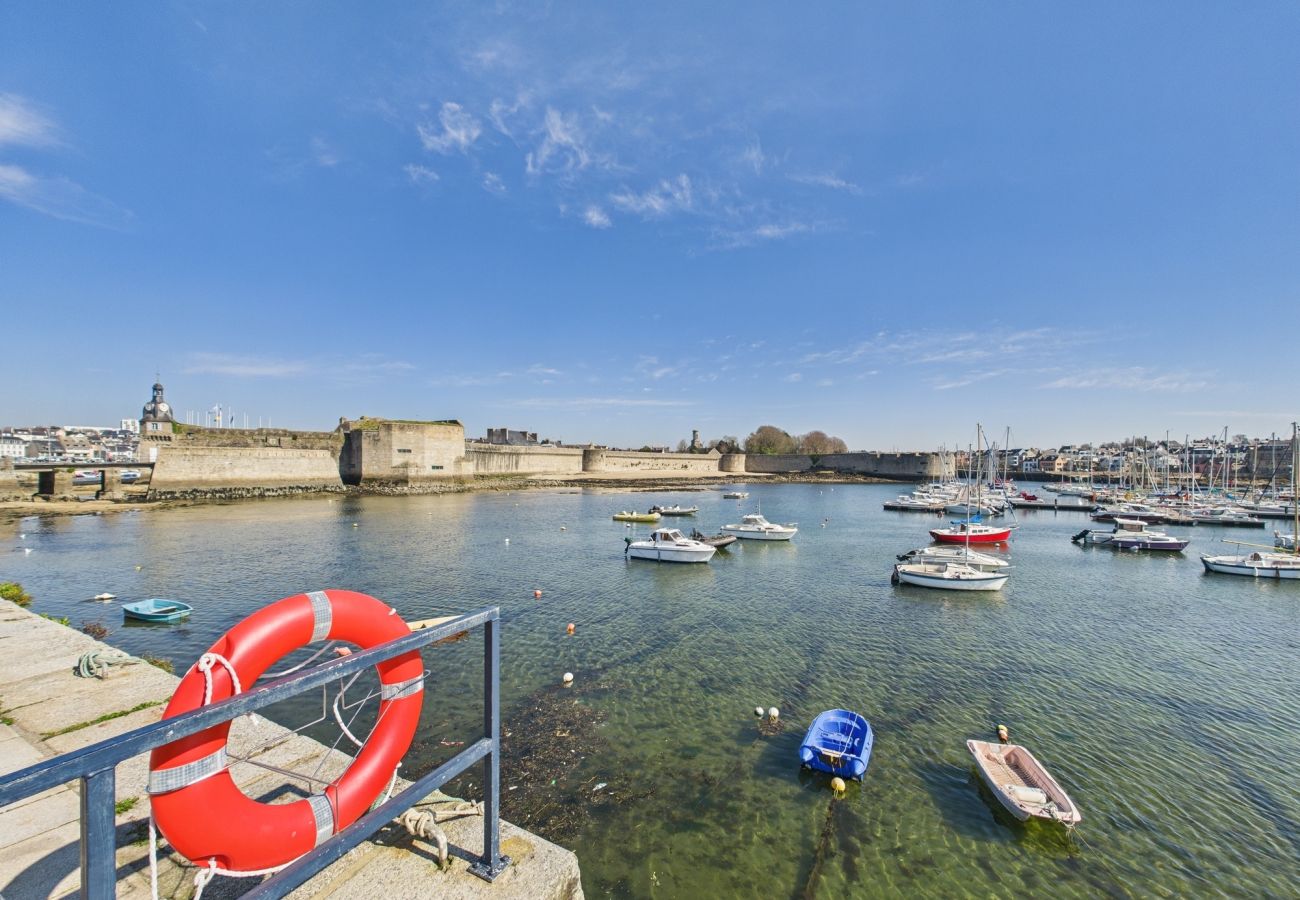 Studio à Concarneau - -Océan – Studio rénové avec parking et vue mer