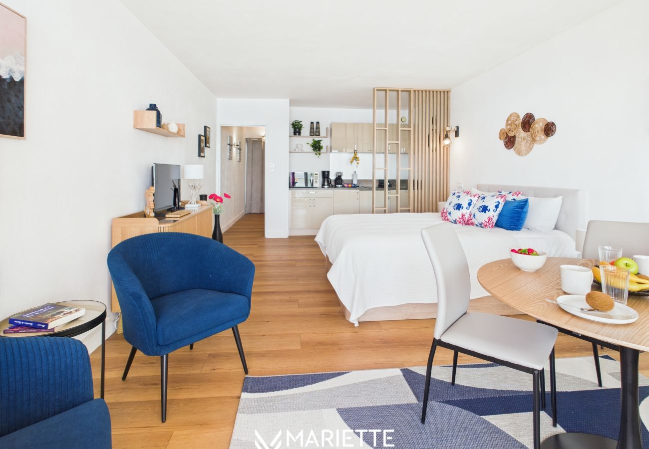 Studio à Concarneau - -Océan – Studio rénové avec parking et vue mer