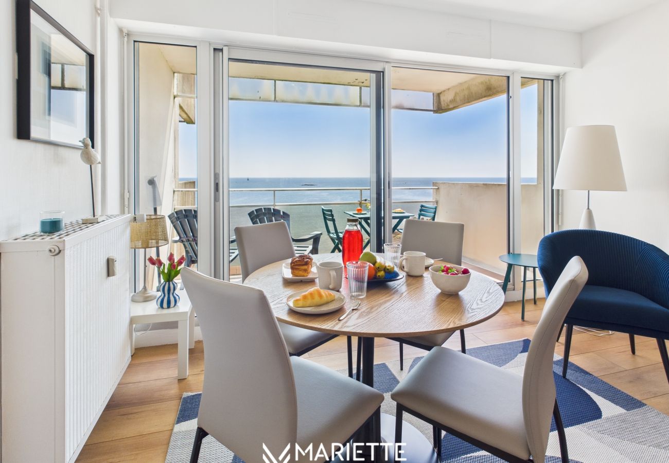 Studio à Concarneau - -Océan – Studio rénové avec parking et vue mer