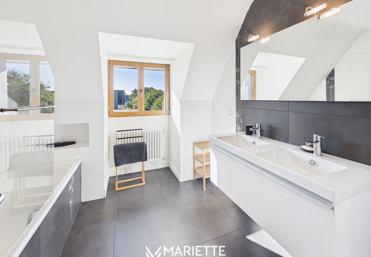 Maison à Concarneau - -SALTY- Spacieuse N&eacute;o Bretonne au Cabellou