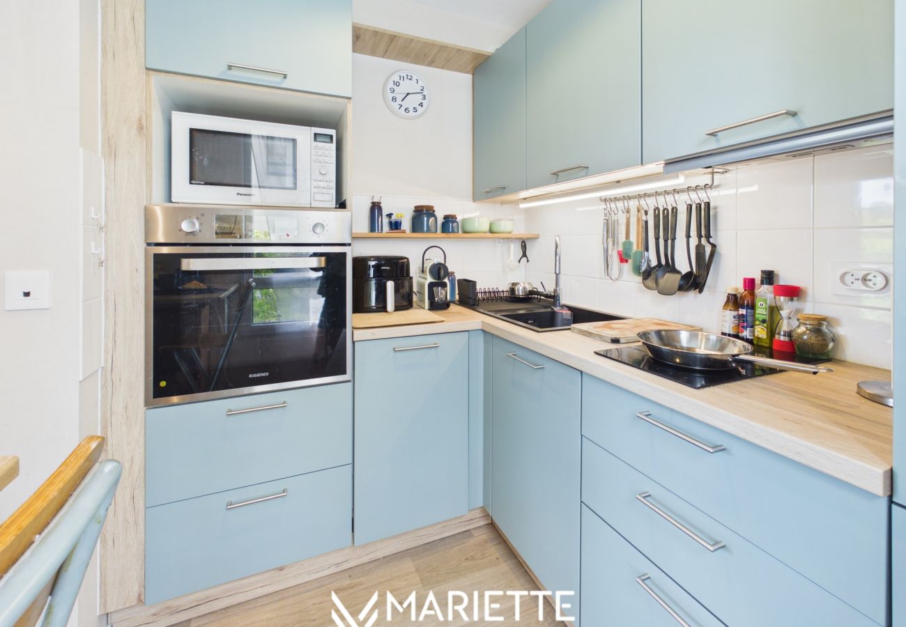 Appartement à Concarneau - -Iruvai- T3 avec place de parking et jardin, proch