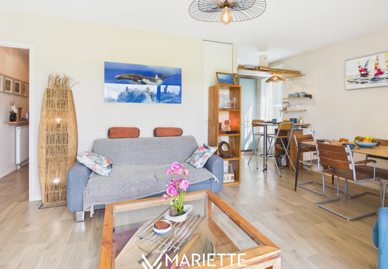 Appartement à Concarneau - -Iruvai- T3 avec place de parking et jardin, proch