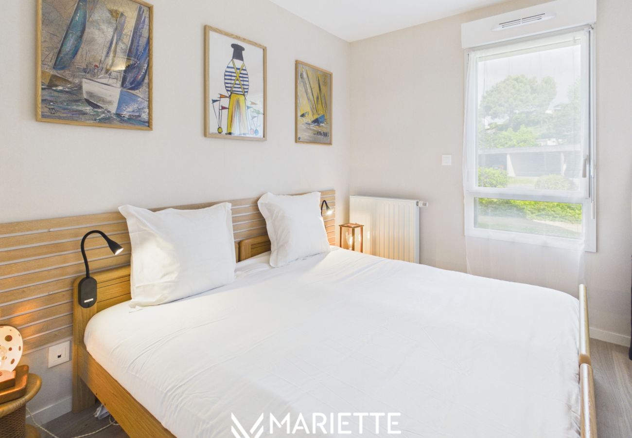 Appartement à Concarneau - -Iruvai- T3 avec place de parking et jardin, proch