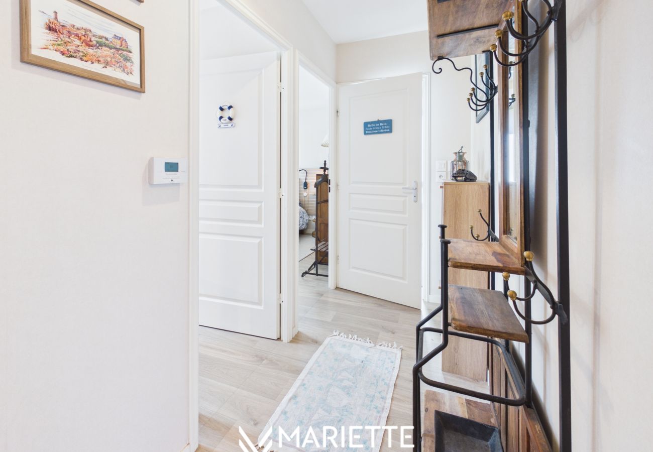 Appartement à Concarneau - -Iruvai- T3 avec place de parking et jardin, proch