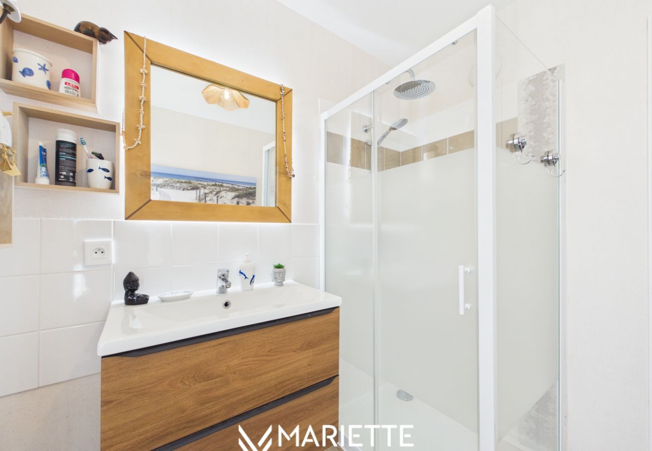 Appartement à Concarneau - -Iruvai- T3 avec place de parking et jardin, proch