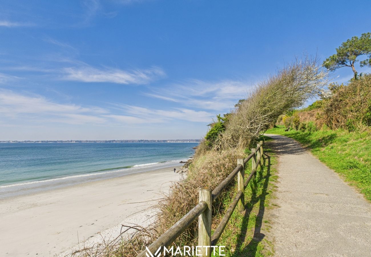 Appartement à Concarneau - -Iruvai- T3 avec place de parking et jardin, proch