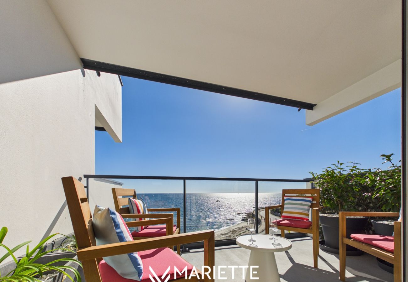 Studio à Concarneau - -CORAIL- Studio vue mer,  balcon & parking à Conca