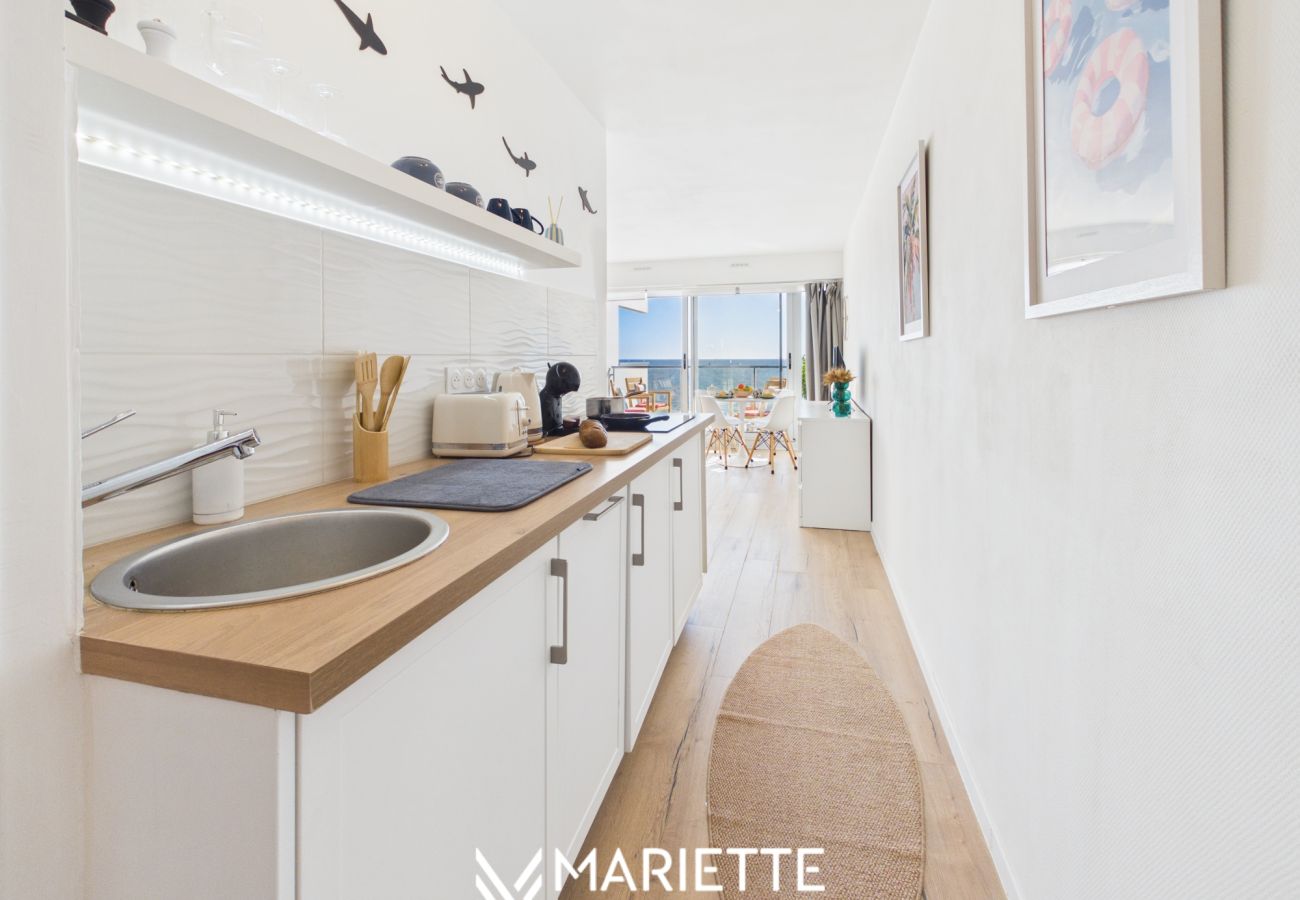 Studio à Concarneau - -CORAIL- Studio vue mer,  balcon & parking à Conca