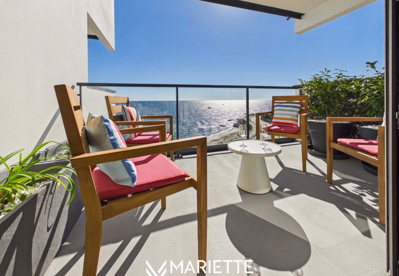 Studio à Concarneau - -CORAIL- Studio vue mer,  balcon & parking à Conca