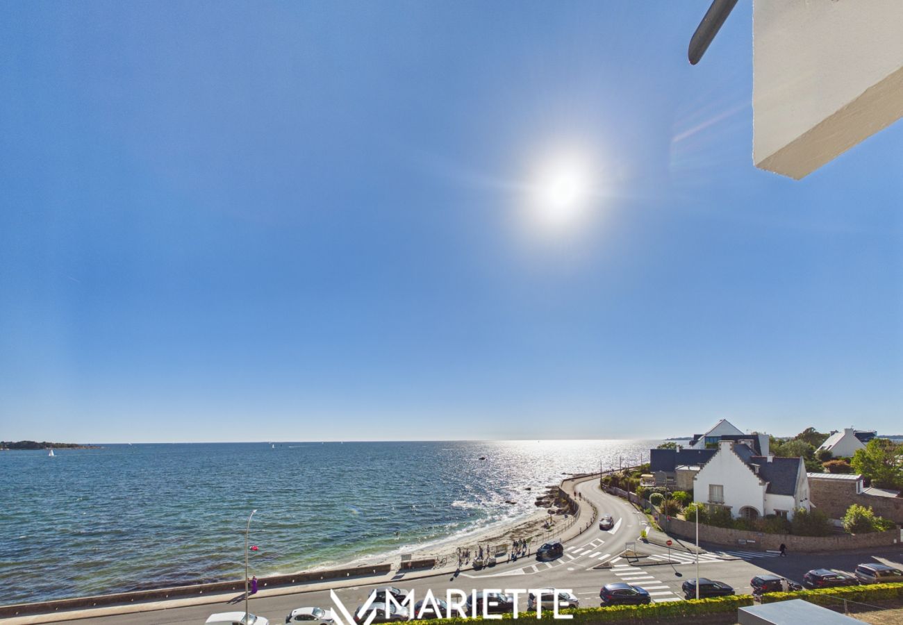 Studio à Concarneau - -CORAIL- Studio vue mer,  balcon & parking à Conca