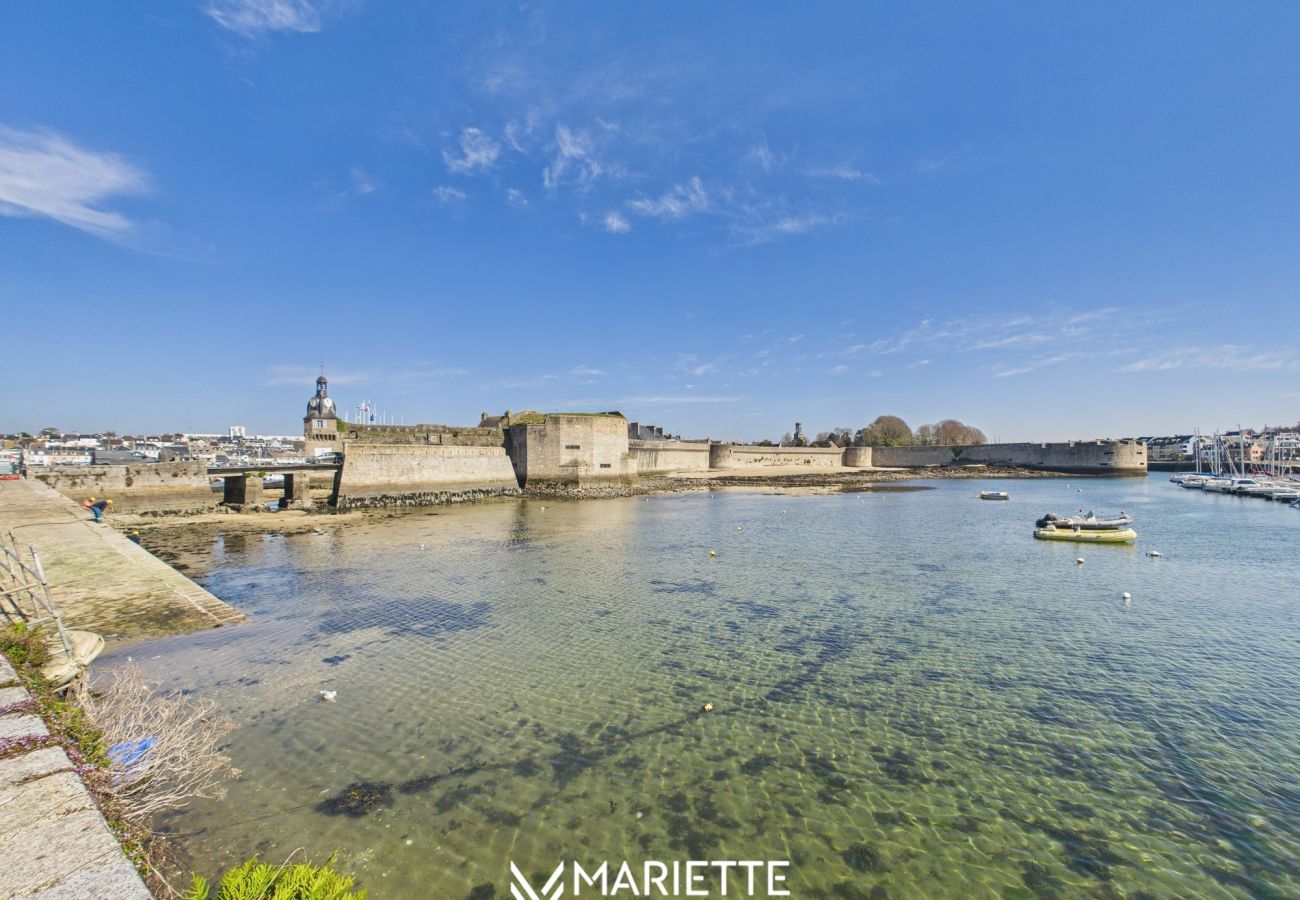 Studio à Concarneau - -CORAIL- Studio vue mer,  balcon & parking à Conca